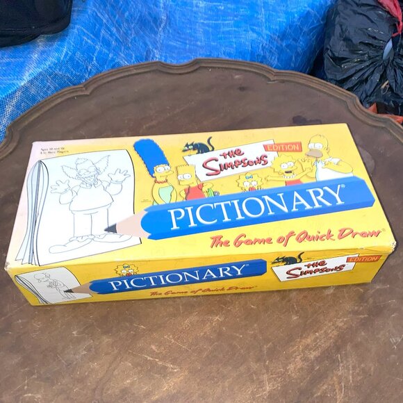The Simpsons Edition PICTIONARY Family Board Game USAopoly Complete - Picture 1 of 5
